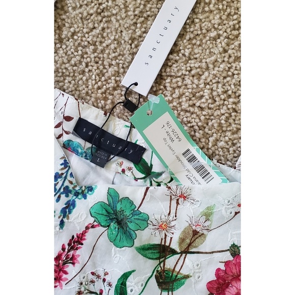 Gaiana Cold Shoulder Eyelet Top - Picture 3 of 6